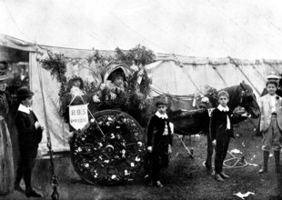 The Royal Botanic Society's Fête in Regent's Park: the Children's Parade..., 1898. Creator: Russell & Sons.