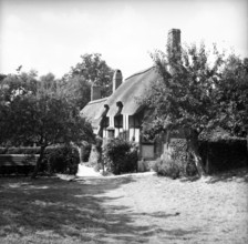 Anne Hathaway's Cottage, Shottery, Stratford-upon-Avon, Warwickshire, c1955. Creator: Arthur Charles Kirby Ware.