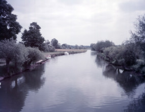 The River Thames at Newbridge, Oxfordshire, c1955. Creator: Arthur Charles Kirby Ware.