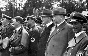 Hitler inaugure l'autoroute Francfort-Darmstadt le 19 mai 1935