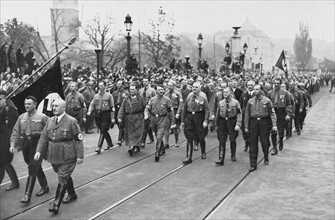 Reconstitution de la marche historique du 9 novembre 1923, en 1934