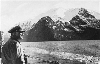 Hitler visite les fjords norvégiens, vers 1935