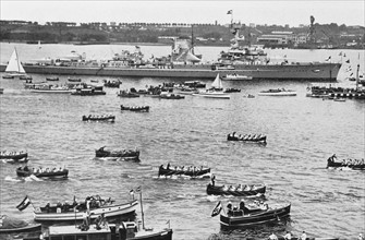 Bateaux dans le port de Kiel lors de la venue d'Adolf Hitler en 1934
