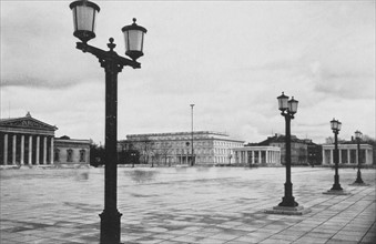 La Place Royale à Munich, réaménagée par Hitler