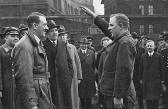 Hitler visite une usine de Rhénanie-Westphalie, 1936