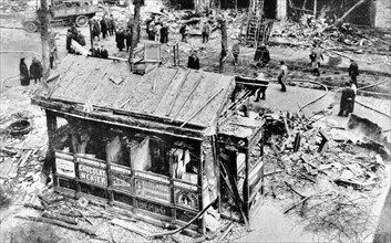 Les bombardements aériens de Paris en 1918 rue de Rivoli n° 14 par avion ( torpille de 300 kilm )