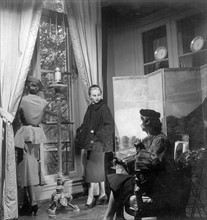 Collection hiver 1950 du couturier francais Christian Dior.