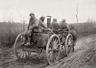 Cuisine roulante sur le front de Verdun, mars 1916.