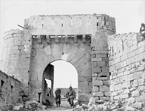 La vieille porte d'Alcaniz en mars 1938