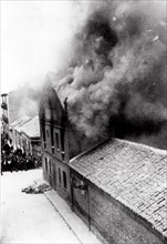 L'église des Anges à Madrid en flammes, en 1936