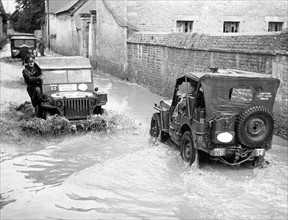 Jeeps of the English army in Normandy, July 1944