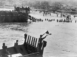 Débarquement des troupes alliées sur la côte normande en juin 1944