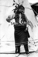 Indien Sioux au village des Peaux-Rouges dans le Jardin d'Acclimatation à Paris