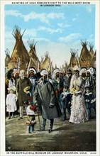 Carte postale anglaise représentant la visite du roi Edouard  dans le campement indien du Wild West Show le 14 mars 1903