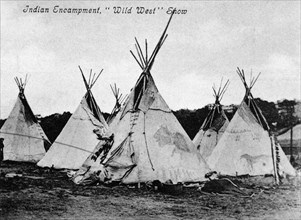 Buffalo Bill's Wild West, campement indien