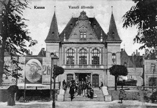 Buffalo Bill's Wild West, affiche de la troupe à Kassa en Slovaquie, devant le château de Vasuti allomas