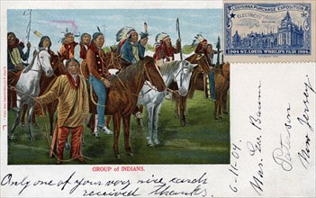 Carte postale représentant un groupe d'indiens à cheval