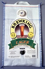 Beer bag for preparing home-made beer.