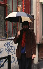 Parapluie insolite de Jean-Paul Balou