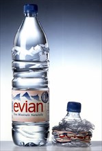 Bouteille compactable Evian