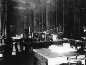 Pierre Curie dans son laboratoire