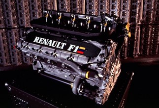 V 10 RS 7 engine of the Formula 1 Renault.