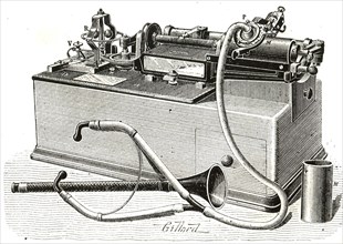 A phonograph manufactured by the American company Edison
