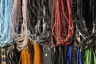 2008, bijoux, colliers, Tunisie