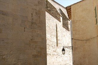 2009, Hyères, 83400, ville médiévale de Hyères, église saint Paul