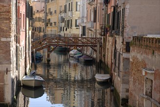 2009, canal, pont, reflets  dans l'eau, Venise