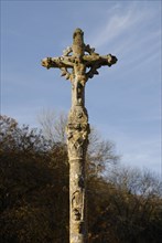 Abbaye Cistercienne édifiée au 12eme siecle, Abbaye de Fontenay, christ, Cote d'Or, croix, octobre