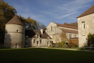 Abbaye Cistercienne édifiée au 12eme siecle, Abbaye de Fontenay, Cote d'Or, octobre 2009