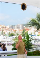Photocall du film "Sans filtre", Festival de Cannes 2022