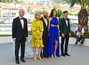 Photocall du film "Metronom", Festival de Cannes 2022