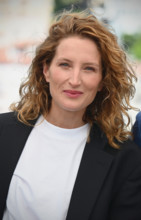 Julia Piaton