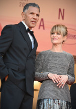 Montée des marches du film "Mastermind"