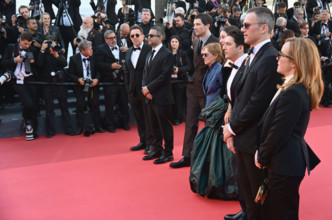 Montée des marches du film "Mastermind"