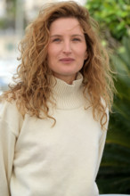 Julia Piaton