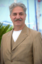 Simon Abkarian