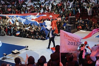 Meeting de François Hollande au Palais Omnisports de Paris Bercy