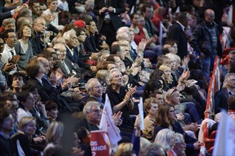 Meeting de François Hollande au Palais Omnisports de Paris Bercy