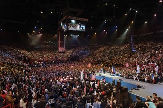 Meeting de François Hollande au Palais Omnisports de Paris Bercy