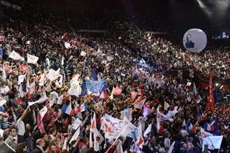 Meeting de François Hollande au Palais Omnisports de Paris Bercy