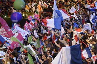 Meeting de François Hollande au Palais Omnisports de Paris Bercy