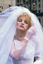 Arielle Dombasle dans le téléfilm "Vive la mariée"