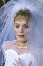 Arielle Dombasle dans le téléfilm "Vive la mariée"