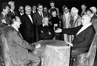 Helmut Kohl, Hans-Dietrich Genscher et Michael Gorbatchev