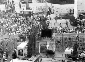 Demolition of the Berlin Wall