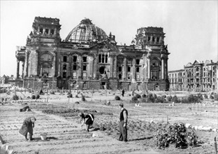 Le Reichstag après la guerre