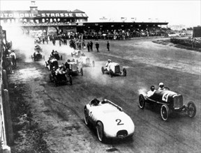 First automobile race on the Berlin Avus (1921)